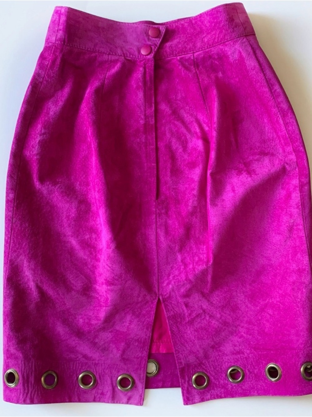 Vintage Danier 90s Fuchsia Suede Pencil Skirt with Eyelet Hem - Picture 3 of 5